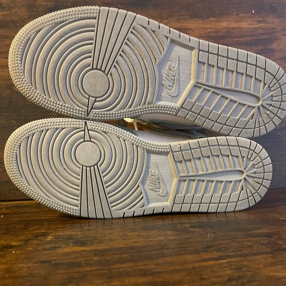 Air Jordan’s 1s Turbo Greens - Picture 5 of 6